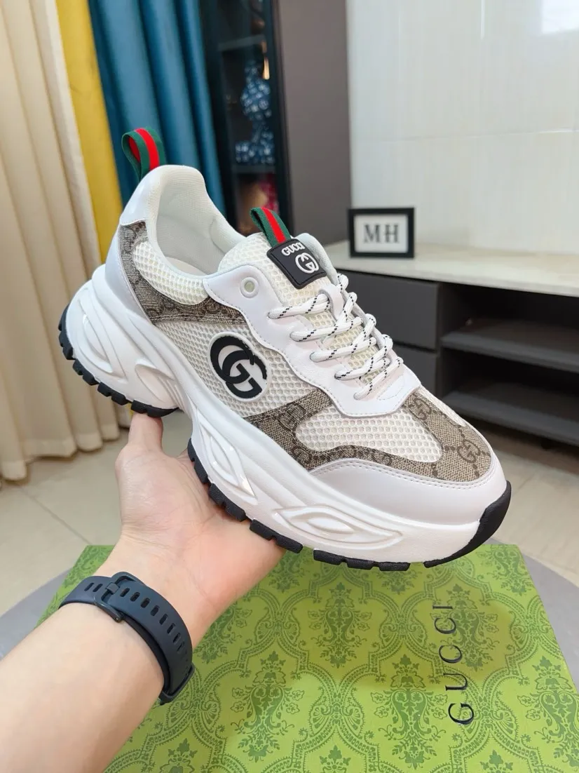 Men's shoes 💰458🌹🌹[GUCCI] Gucci's new lace-up casual men's shoes are on the market first, and the materials and workmanship are superior to all versions on the market. The highest quality shipped first-layer cowhide with imported original perforated materials➕Genuine leather lining, privately molded soft outsole, high foot comfort, imported special materials highlight the brand's unique charm, high-end customization 38-44